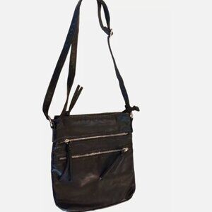 Black Leather Messenger Bag Adjustable Shoulder Straps Front Zippers
